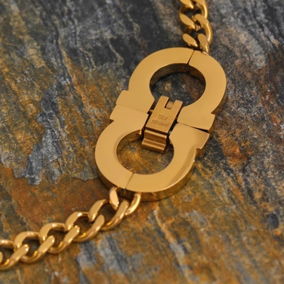 💛Gold plated Geometric Necklace - Picture 5 of 7